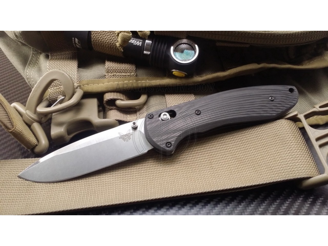 Custome scales Elegant - Line , for Benchmade Boost 590 knife